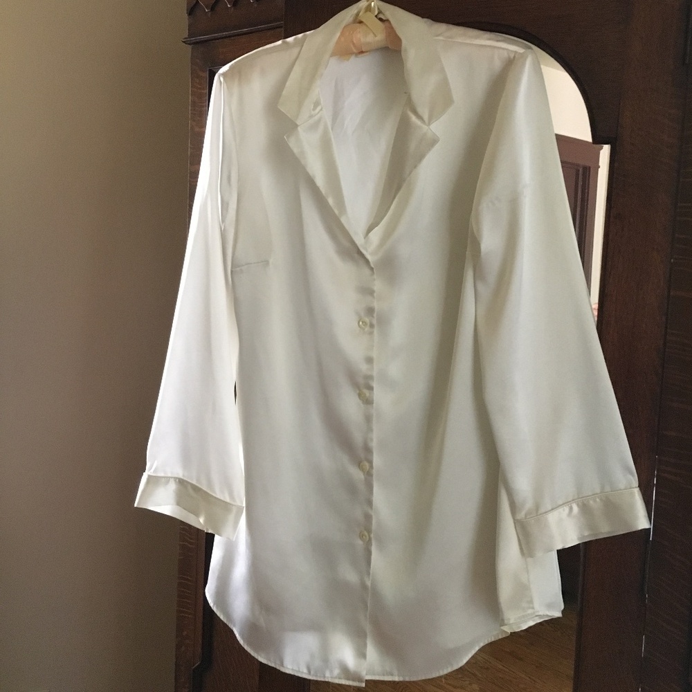 Vintage Victoria's Secret Ivory Satin Sleep Shirt XS